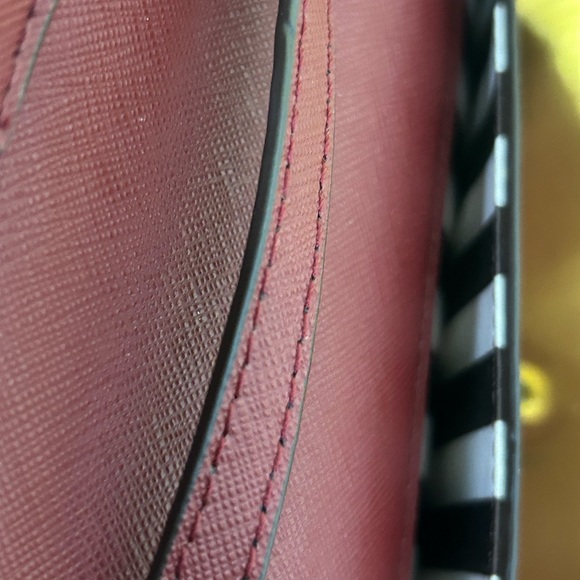 Henri Bendel Red Saffiano Leather Crossbody Bag Approx. 7 x 4 - Picture 16 of 17